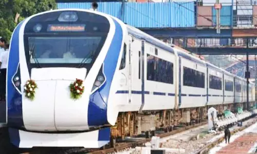 அரக்கோணம்- ஜோலார்பேட்டை வந்தே மெட்ரோ ரெயில்