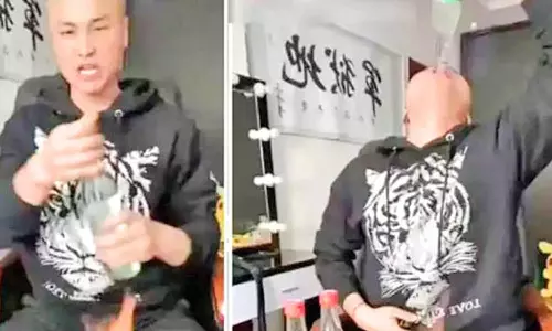 ஒரே நேரத்தில் 7 பாட்டில் மது குடித்த வாலிபர் பலி