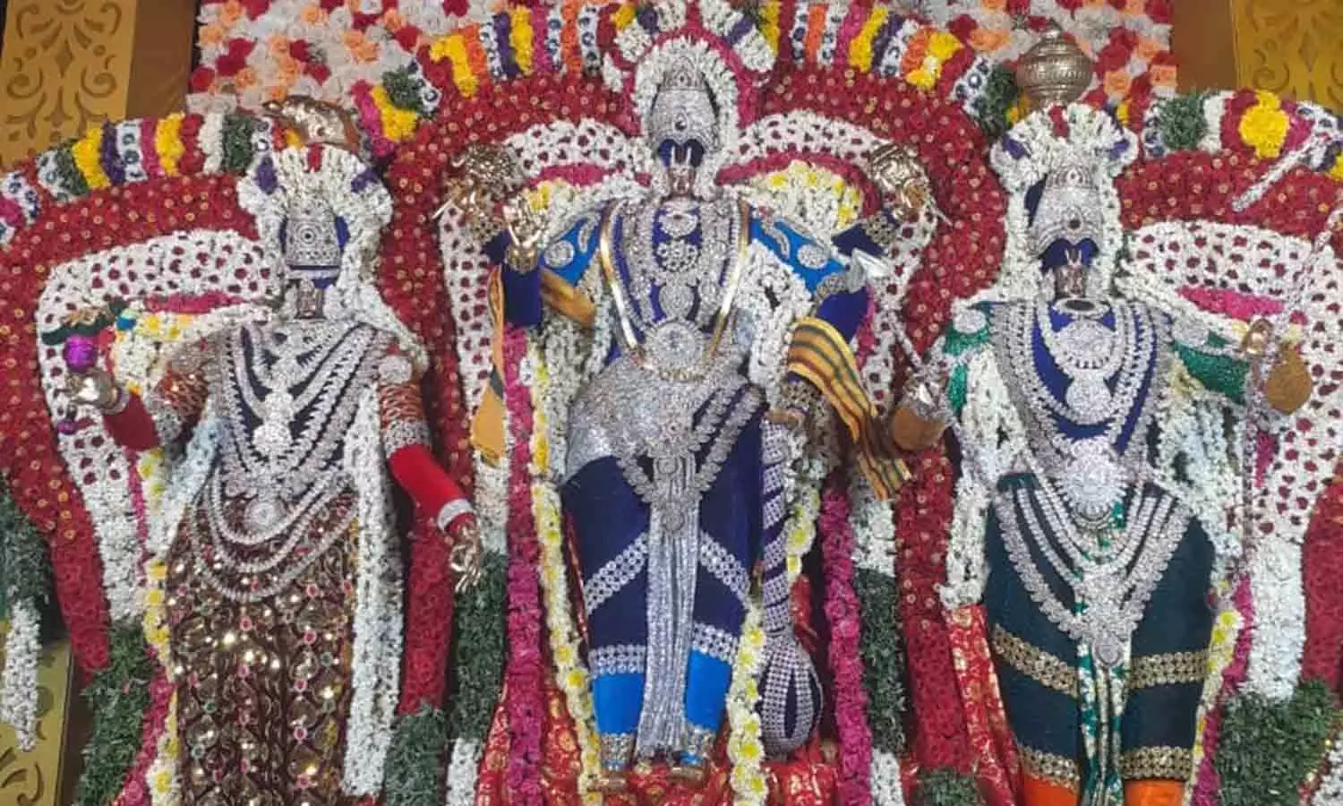 திரவுபதி அம்மன் கோவிலில் தீமிதி விழா திரவுபதி அம்மன் கோவிலில் தீமிதி விழா