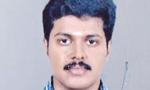 மதுரையில் ரெயில் முன்பாய்ந்து தனியார் கல்லூரி தாளாளர் தற்கொலை