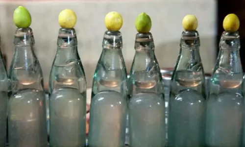 தமிழகம் முழுவதும் கொளுத்தும் வெயிலால் கோலி சோடாவுக்கு மீண்டும் மவுசு