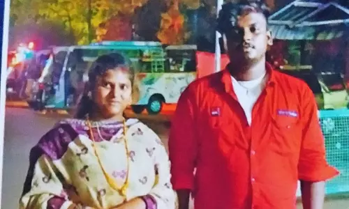 போலீஸ் நிலையத்தில் பாதுகாப்பு கேட்டு தஞ்சமடைந்த காதல் ஜோடி