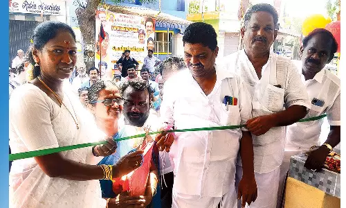 3 நிறுத்தங்களில் பயணிகள் நிழற்குடை