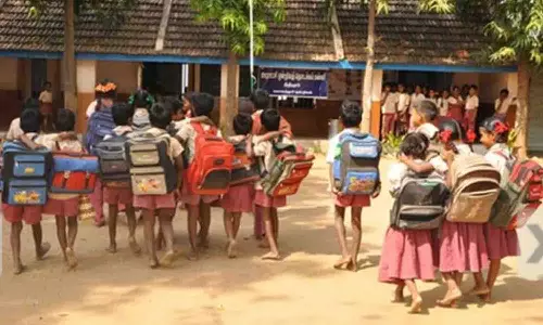 வெளி மாநில குழந்தைகள் படிக்க வசதியாக பிற மொழி ஆசிரியர்கள் நியமனம்
