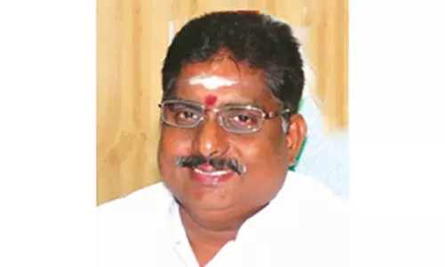 அரசு பள்ளி மாணவர்களுக்கு மாலை சிற்றுண்டி