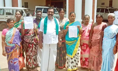 திருக்கானூர்பட்டியில், 48 குடும்பங்களுக்கு இலவச வீடுகள் கட்டித்தர வேண்டும்