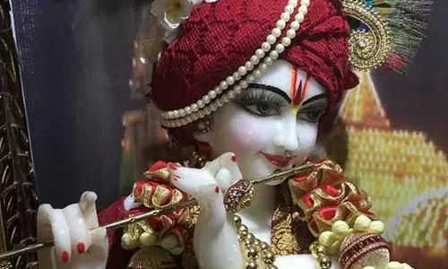 கிருஷ்ணரை வழிபடுவது எப்படி?