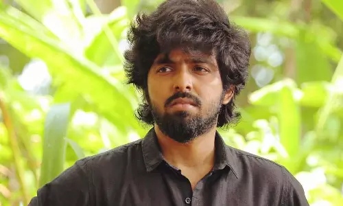 சூரரைப்போற்று இந்தி ரீமேக்கில் தீவிரம் காட்டும் ஜி.வி.பிரகாஷ்