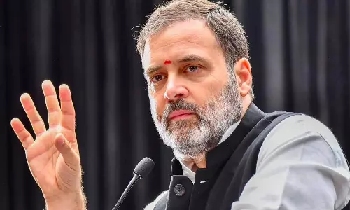 உலகம் எப்படி இயங்குகிறது? என்று கடவுளுக்கே மோடி விளக்கம் கொடுப்பார்- ராகுல் கிண்டல்