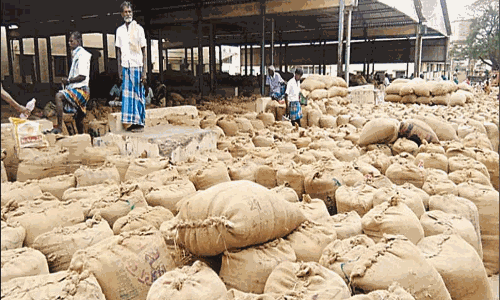 ரூ.38 லட்சத்துக்கு வேளாண் பொருட்கள் விற்பனை