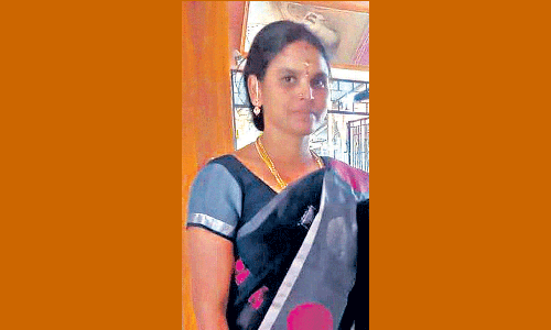 தொழிலாளியை பிடிக்க தனிப்படை தீவிரம்