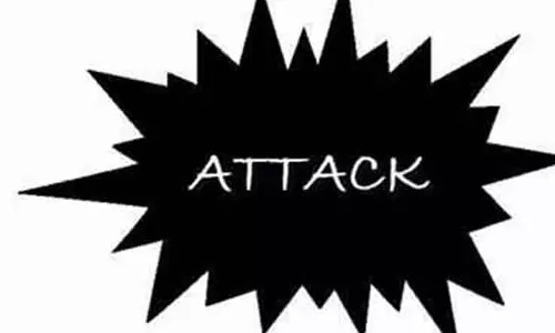 கோவையில் இளம்பெண்ணுக்கு காதல் தொல்லை;வாலிபர் மீது தாக்குதல்