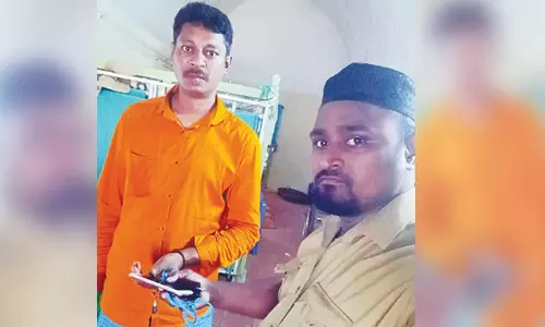 நாகூர் தர்காவில் தவறவிட்ட செல்போன் உரிய நபரிடம் ஒப்படைப்பு