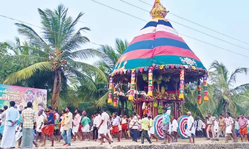 ஆதனூர் வீமநாயகி அம்மன் கோயில் தேரோட்டம்