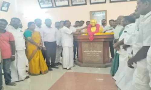 இன்று நினைவு தினம் மார்சல் நேசமணி சிலைக்குஅமைச்சர் மனோ தங்கராஜ் மரியாதை