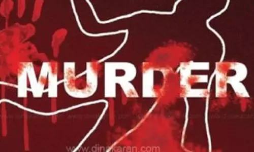 ஆண்டிபட்டி அருகே உடல் உறுப்புகளை அறுத்து பெண் கொடூர கொலை கள்ளக்காதல் பிரச்சினையா?