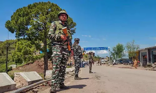 ஜம்மு காஷ்மீர் ரஜோரியில் நடந்த என்கவுன்டரில் பயங்கரவாதி சுட்டுக் கொலை