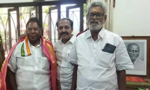 ஏழைகளுக்கு நலத்திட்ட உதவிகள்