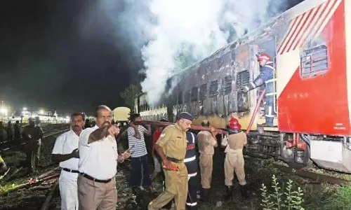 ஆலப்புழா ரெயிலுக்கு தீ வைத்த சம்பவத்தில் மேற்கு வங்க தொழிலாளி கைது