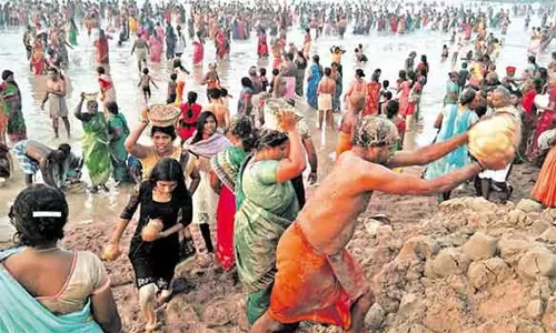 உள்ளம் மகிழும் உவரி விசாகம்