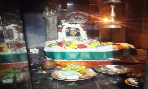 கண்ணமங்கலம், கொளத்தூர் கோவிலில் பிரதோஷ வழிபாடு