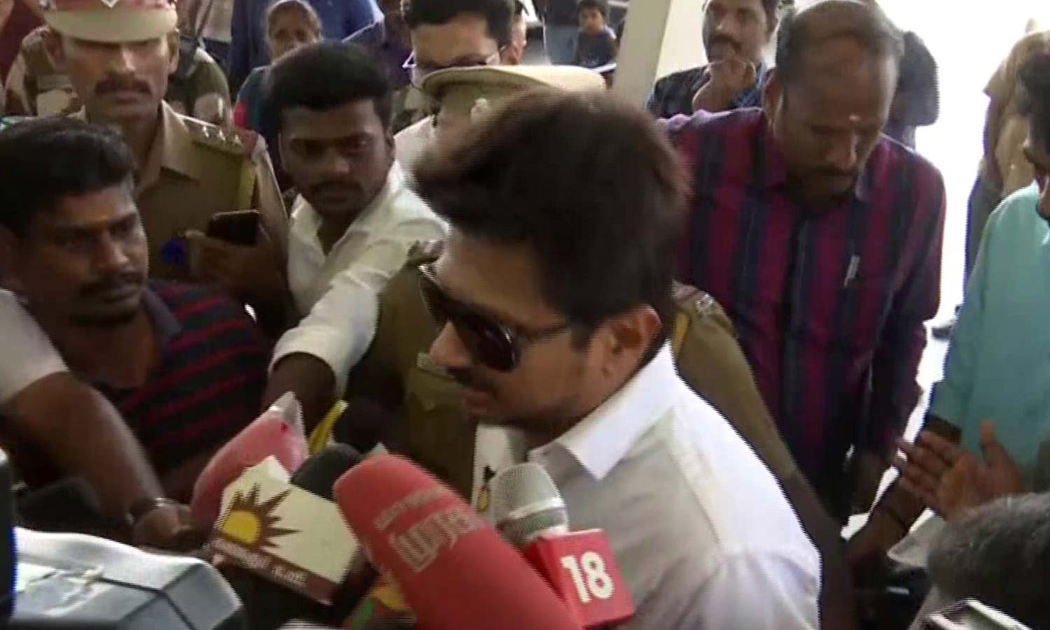 ஒடிசா புறப்பட்டார் உதயநிதி ஸ்டாலின் ஒடிசா புறப்பட்டார் உதயநிதி ஸ்டாலின்