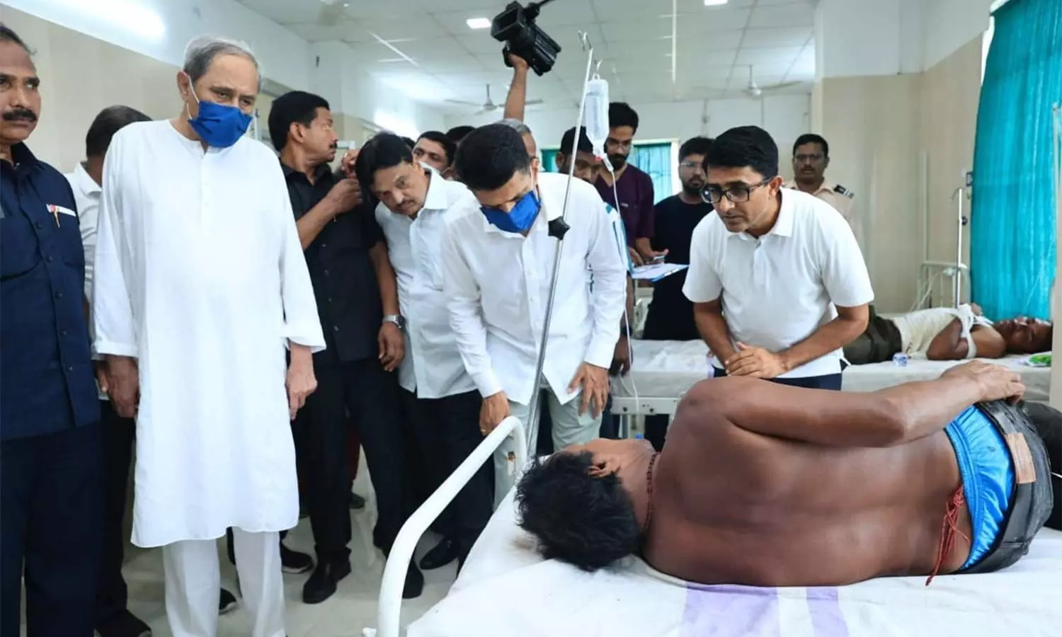 ஒடிசா முதல்வர் பட்நாயக் மருத்துவமனையில் சிகிச்சை... ... ஒடிசா ரெயில் விபத்து லைவ் அப்டேட்ஸ் ஒடிசா முதல்வர் பட்நாயக் மருத்துவமனையில் சிகிச்சை... ... ஒடிசா ரெயில் விபத்து லைவ் அப்டேட்ஸ்