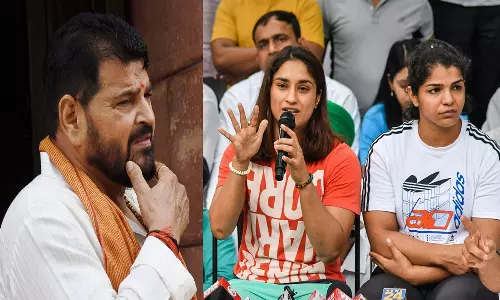 பிரிஜ் பூஷன் சிங் மீது மல்யுத்த வீராங்கனைகள் கூறும் பாலியல் குற்றச்சாட்டுகள்