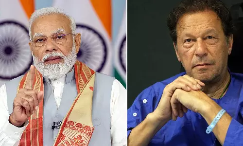மோடியை விட இம்ரான்கான் நாட்டுக்கு எதிரானவர்- பாக்.மந்திரி பேச்சால் சர்ச்சை