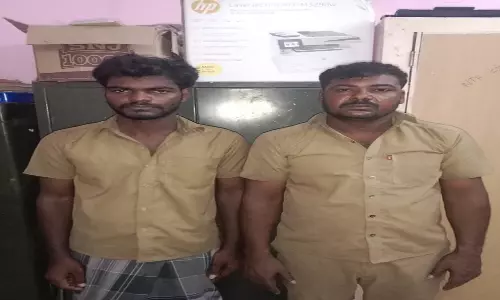 திருக்கோவிலூர் அருகே நள்ளிரவில் அரசு பஸ்சின் கண்ணாடி உடைப்பு; டிரைவருக்கு கொலை மிரட்டல்