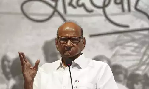 லால் பகதூர் சாஸ்திரி போல் ரெயில்வே மந்திரி பதவி விலகவேண்டும் - சரத் பவார் வலியுறுத்தல்