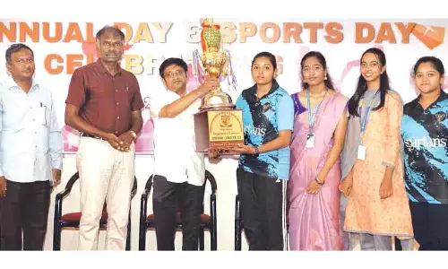 சாரதா கங்காதரன் கல்லூரி ஆண்டு விழா