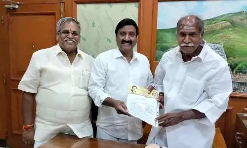 பள்ளிகள் திறப்பை 15-ந் தேதி வரை நீட்டிக்க வேண்டும்