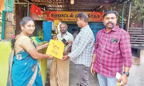 திசையன்விளை அருகே மஞ்சள் பை விழிப்புணர்வு முகாம்