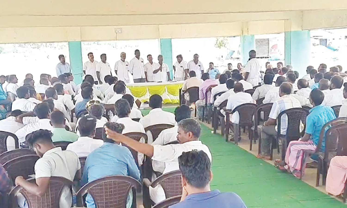 அக்கரைபேட்டையில், மீனவர்கள் ஆலோசனை கூட்டம்