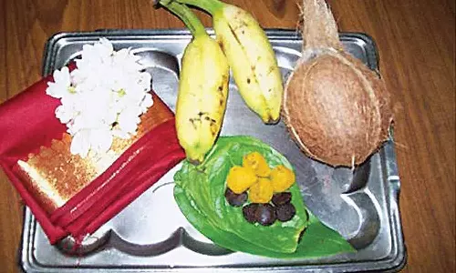 நவராத்திரியில் தாம்பூலம் அளிப்பது ஏன்?