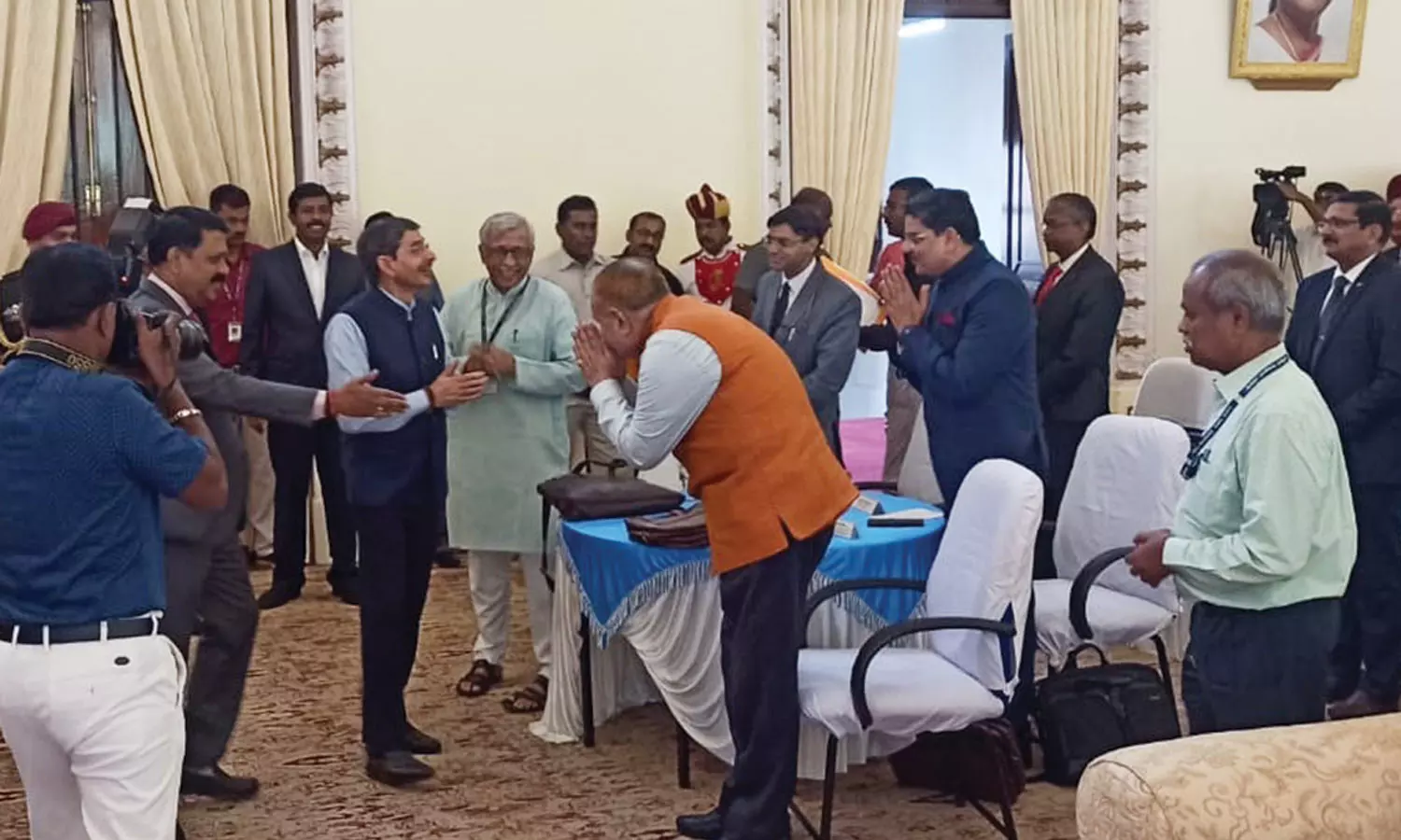 ஊட்டியில் இன்று பல்கலைக்கழக துணைவேந்தர்கள் மாநாடு தொடங்கியது- கவர்னர் ஆர்.என்.ரவி பங்கேற்பு ஊட்டியில் இன்று பல்கலைக்கழக துணைவேந்தர்கள் மாநாடு தொடங்கியது- கவர்னர் ஆர்.என்.ரவி பங்கேற்பு