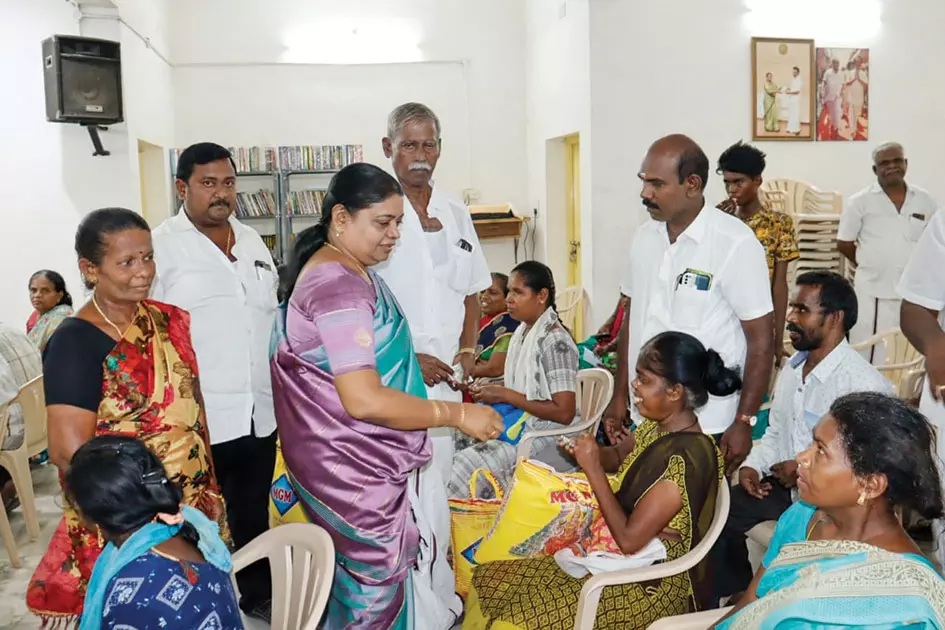 தூத்துக்குடியில் மாற்றுத்திறனாளிகளுக்கு நலத்திட்ட உதவிகள் - அமைச்சர் கீதாஜீவன் வழங்கினார்