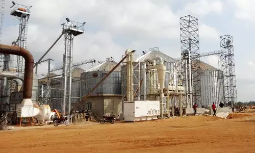 அரிசி அரவை ஆலைகளில் போலீசார் சோதனை