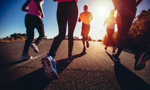 அதிகாலை  நடைப்பயிற்சி உடல் எடையை குறைக்க உதவும்