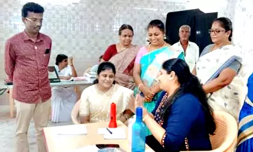 இலவச கண் சிகிச்சை முகாம்