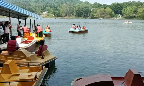 ஏலகிரி மலையில் சுற்றுலா பயணிகள் வருகை குறைந்தது