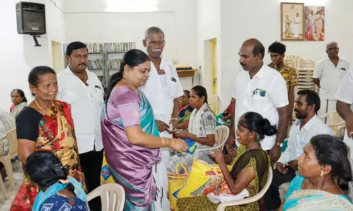 தூத்துக்குடியில் மாற்றுத்திறனாளிகளுக்கு நலத்திட்ட உதவிகள் - அமைச்சர் கீதாஜீவன் வழங்கினார்