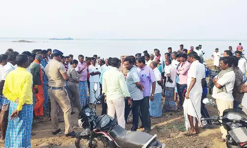 பரிசல் பயணத்திற்கு இருமடங்கு கூடுதல் கட்டணம் வசூல்