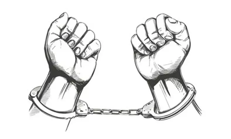 மதுவிற்ற 2 பேர் கைது