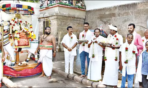 பழனி பெரியநாயகி அம்மன் கோவிலில் திருஞானசம்பந்தருக்கு ஞானப்பால் ஊட்டும் விழா