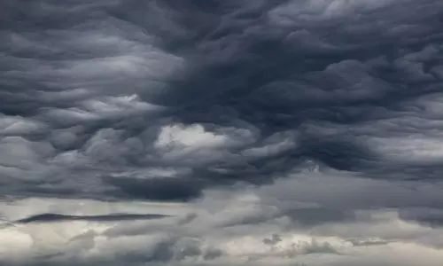 இடி, மின்னல், காற்றுடன் கனமழை