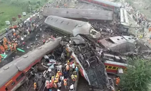 ரெயில் விபத்தில் பலியான 278 பேரில் 40 பேர் மின்சாரம் தாக்கி உயிரிழப்பு