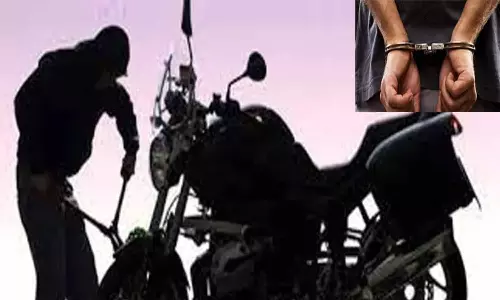 பைக் திருடிய வாலிபர் கைது