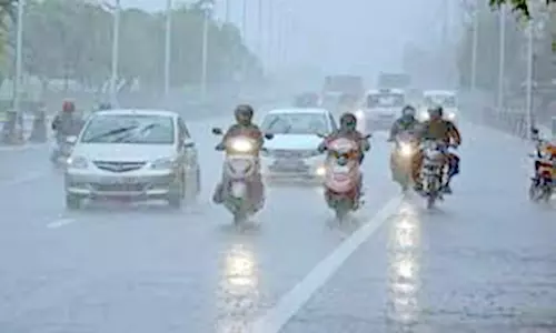 நாகை மாவட்டத்தில் பல்வேறு இடங்களில் இடியுடன் கனமழை